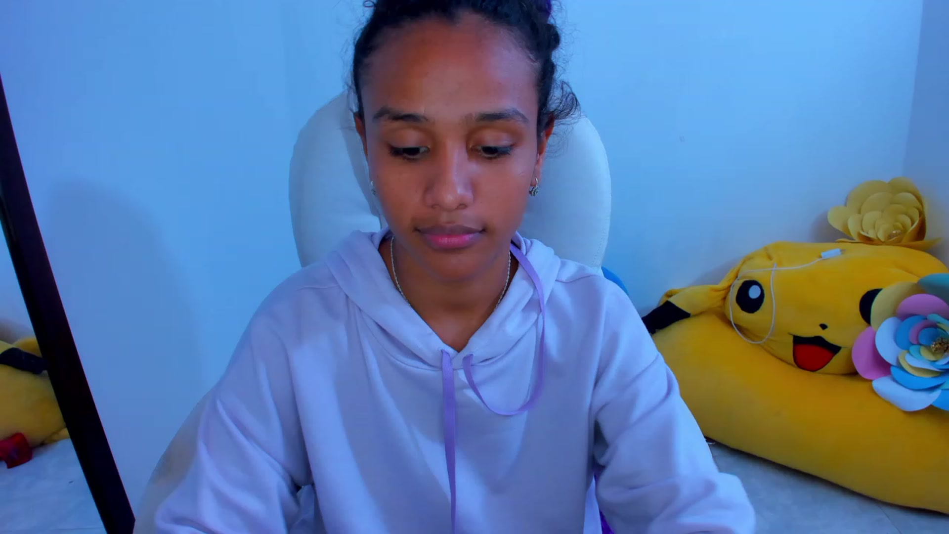 Gallery image thumbnail from Violet_Fit's myfreecams stream on, 11/24/2022, 16:01 image 19 of 20