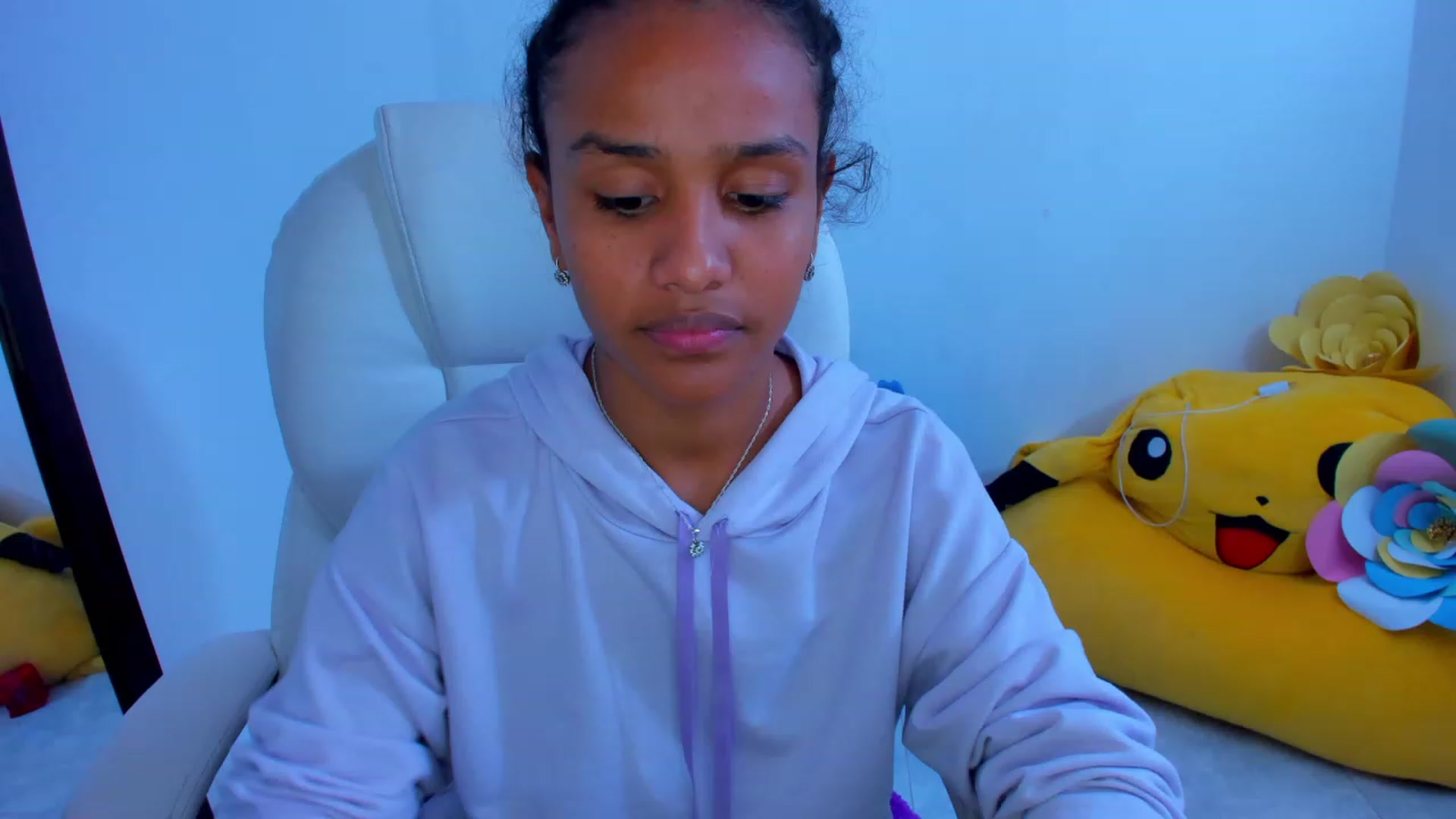 Gallery image thumbnail from Violet_Fit's myfreecams stream on, 11/24/2022, 16:01 image 8 of 20
