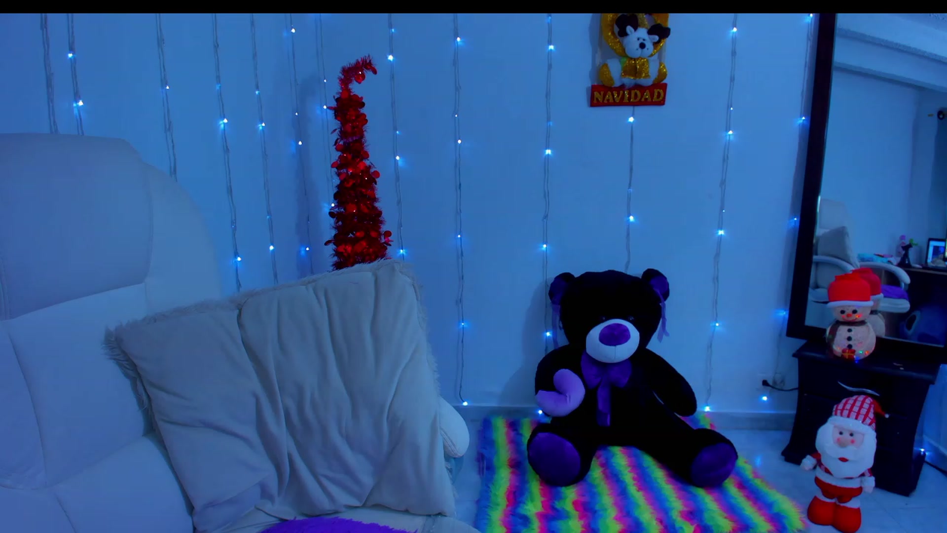 Gallery image thumbnail from Violet_Fit's myfreecams stream on, 12/01/2022, 13:00 image 13 of 20