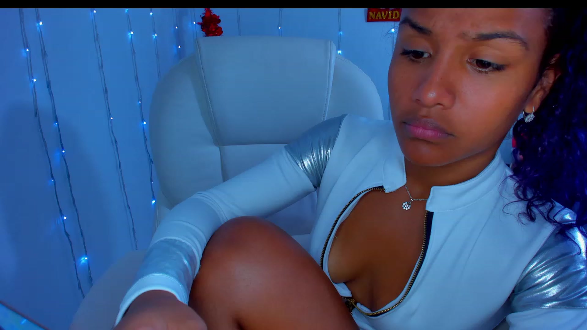 Gallery image thumbnail from Violet_Fit's myfreecams stream on, 12/01/2022, 14:11 image 15 of 20