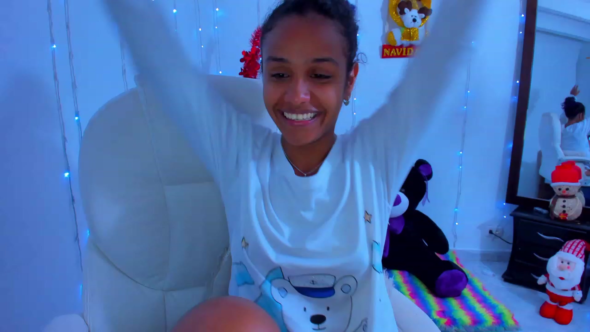 Gallery image thumbnail from Violet_Fit's myfreecams stream on, 12/06/2022, 15:09 image 6 of 20