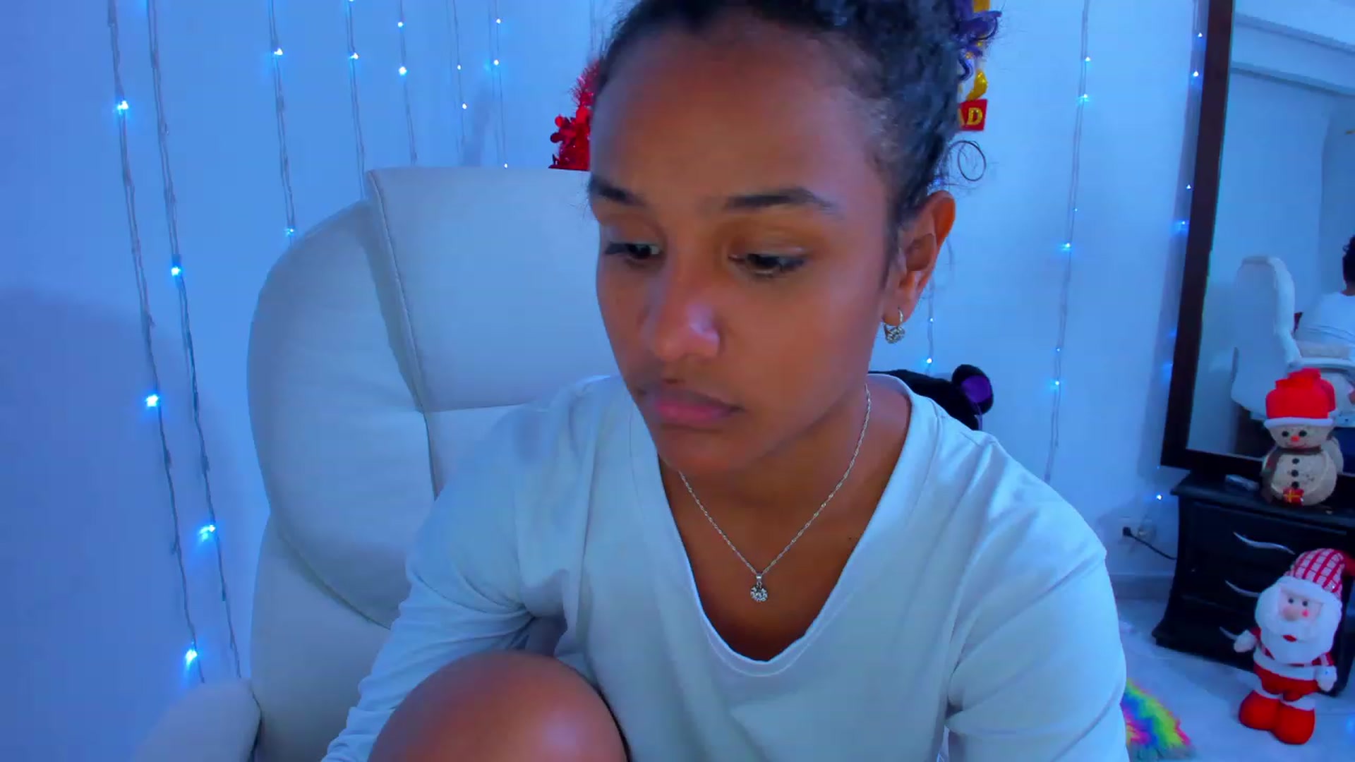 Gallery image thumbnail from Violet_Fit's myfreecams stream on, 12/06/2022, 15:09 image 5 of 20