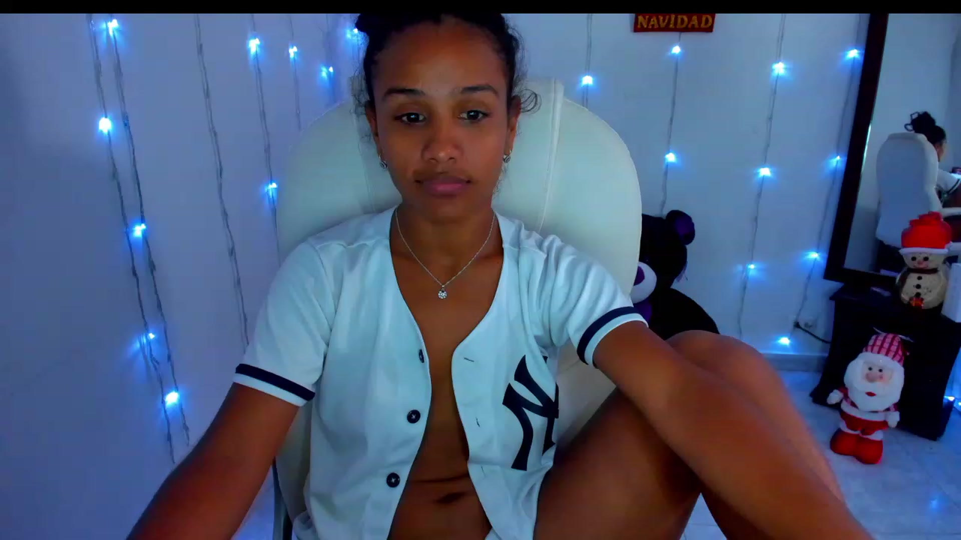 Gallery image thumbnail from Violet_Fit's myfreecams stream on, 12/10/2022, 14:36 image 3 of 20