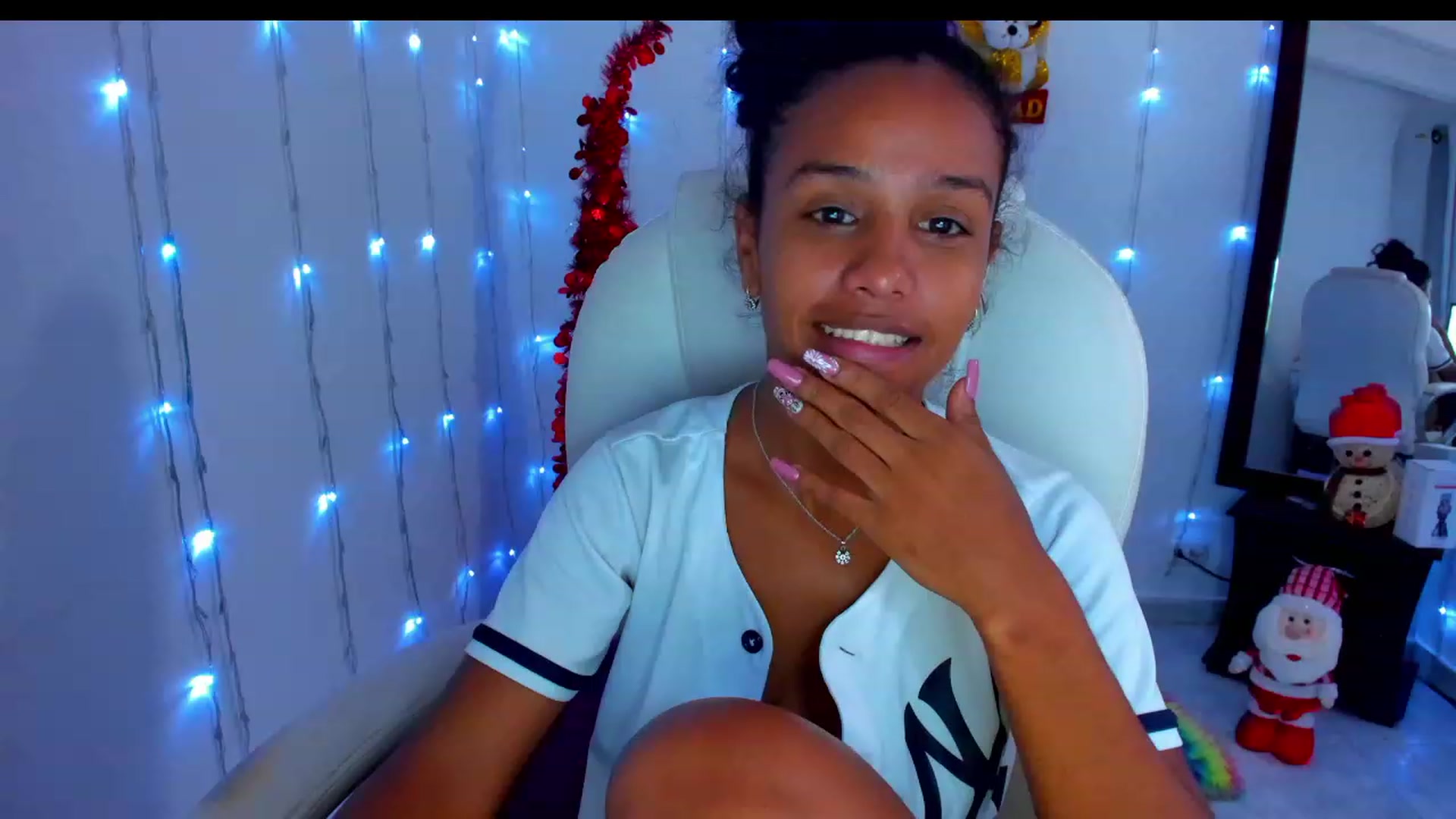 Gallery image thumbnail from Violet_Fit's myfreecams stream on, 12/10/2022, 14:36 image 19 of 20