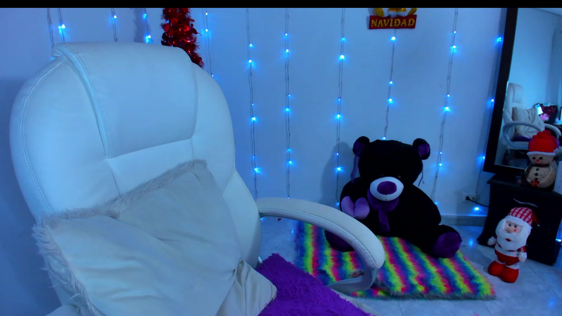 Gallery image thumbnail from Violet_Fit's myfreecams stream on, 12/16/2022, 13:02 image 11 of 20