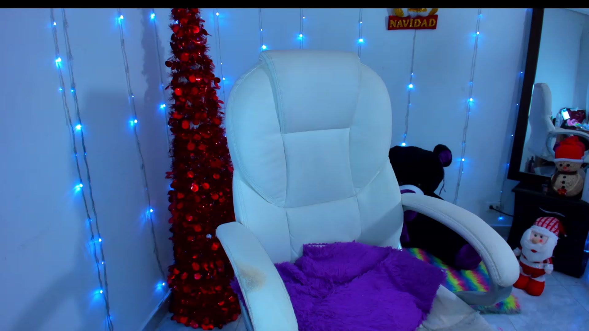 Gallery image thumbnail from Violet_Fit's myfreecams stream on, 12/16/2022, 15:33 image 6 of 20