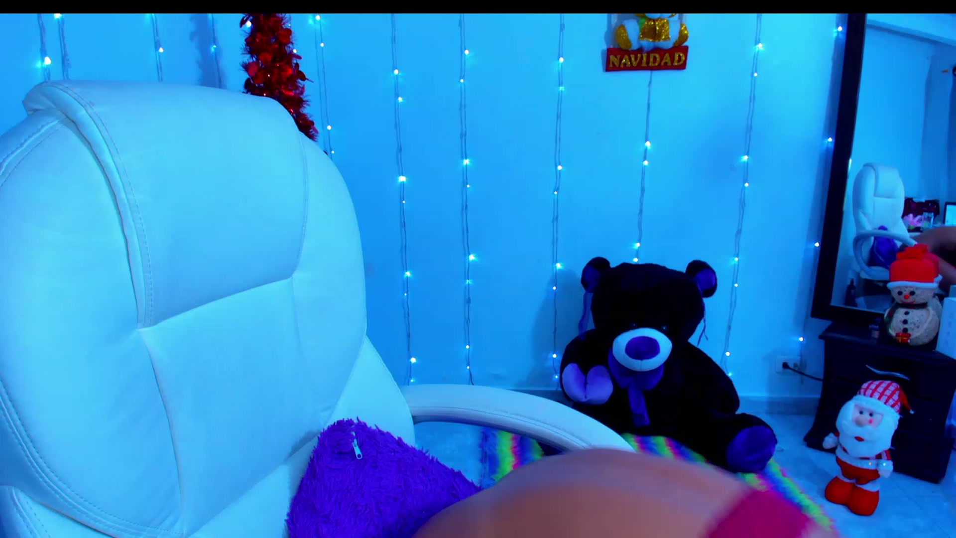 Gallery image thumbnail from Violet_Fit's myfreecams stream on, 12/16/2022, 15:33 image 14 of 20
