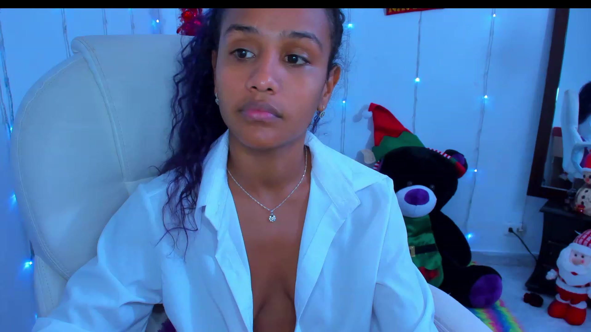 Gallery image thumbnail from Violet_Fit's myfreecams stream on, 12/19/2022, 14:23 image 19 of 20