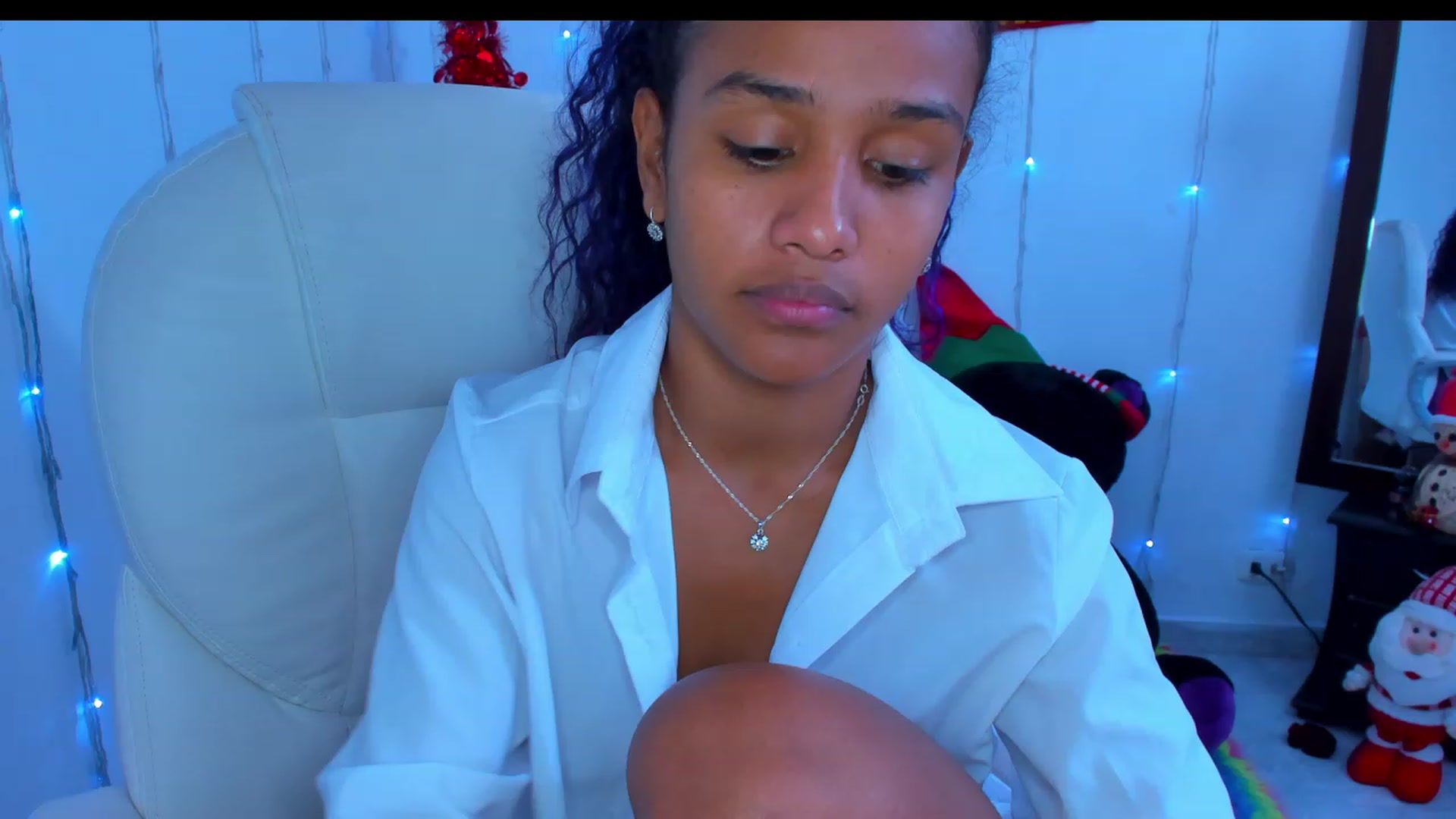 Gallery image thumbnail from Violet_Fit's myfreecams stream on, 12/19/2022, 14:23 image 1 of 20