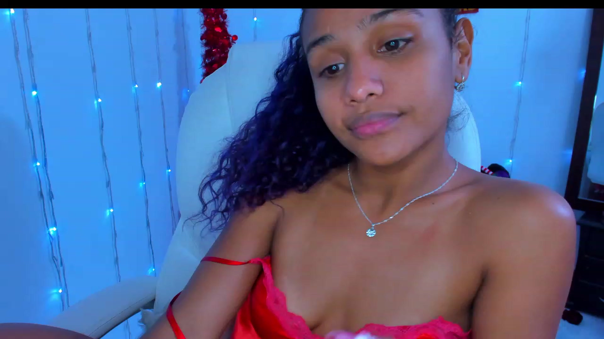 Gallery image thumbnail from Violet_Fit's myfreecams stream on, 12/20/2022, 14:17 image 17 of 20