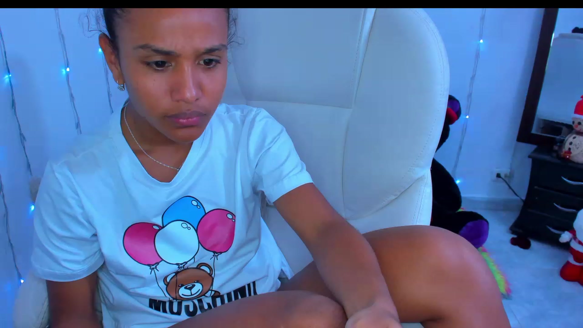 Gallery image thumbnail from Violet_Fit's myfreecams stream on, 12/21/2022, 13:17 image 15 of 20