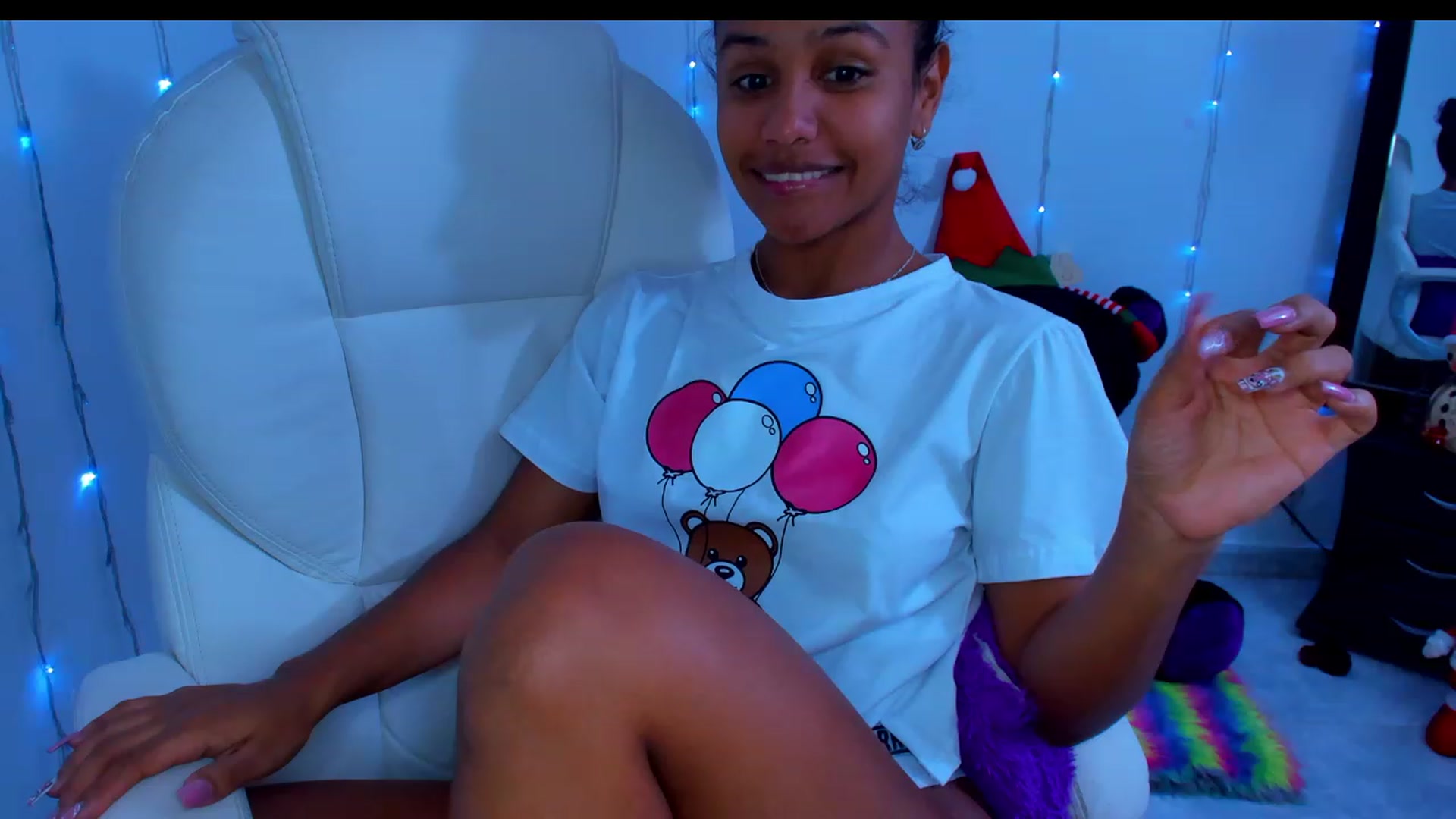 Gallery image thumbnail from Violet_Fit's myfreecams stream on, 12/21/2022, 13:17 image 4 of 20