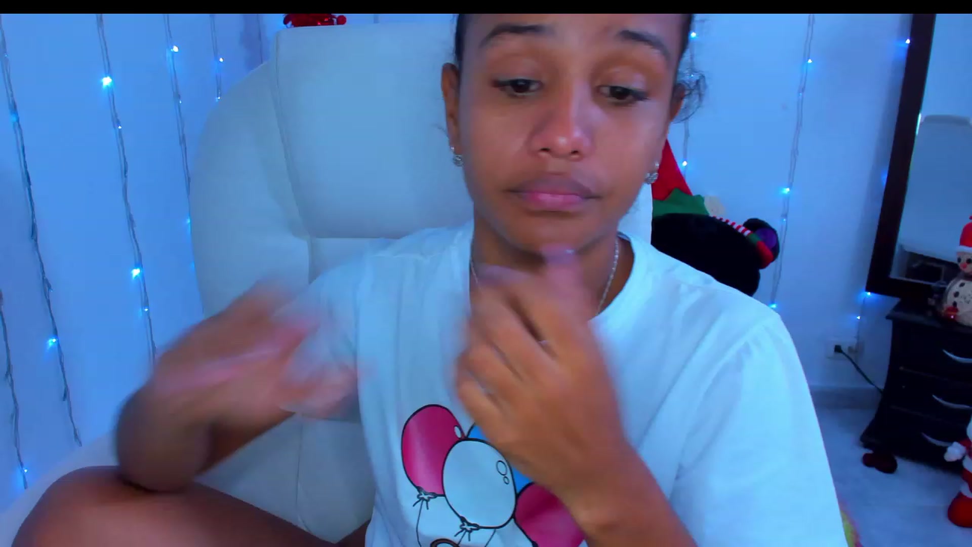 Gallery image thumbnail from Violet_Fit's myfreecams stream on, 12/21/2022, 14:42 image 1 of 20