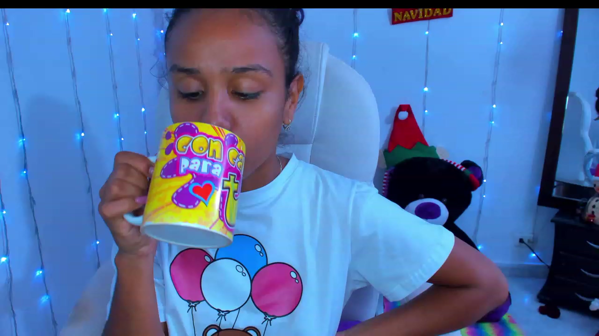 Gallery image thumbnail from Violet_Fit's myfreecams stream on, 12/21/2022, 14:42 image 18 of 20