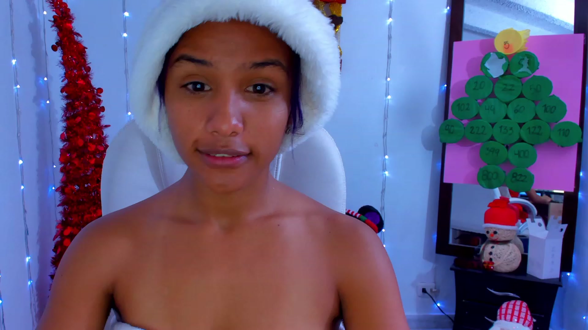 Gallery image thumbnail from Violet_Fit's myfreecams stream on, 12/24/2022, 12:57 image 12 of 20