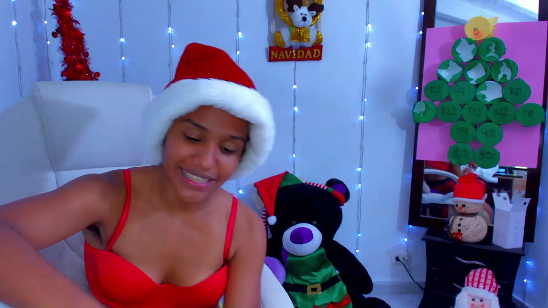 Gallery image thumbnail from Violet_Fit's myfreecams stream on, 12/24/2022, 14:45 image 14 of 20