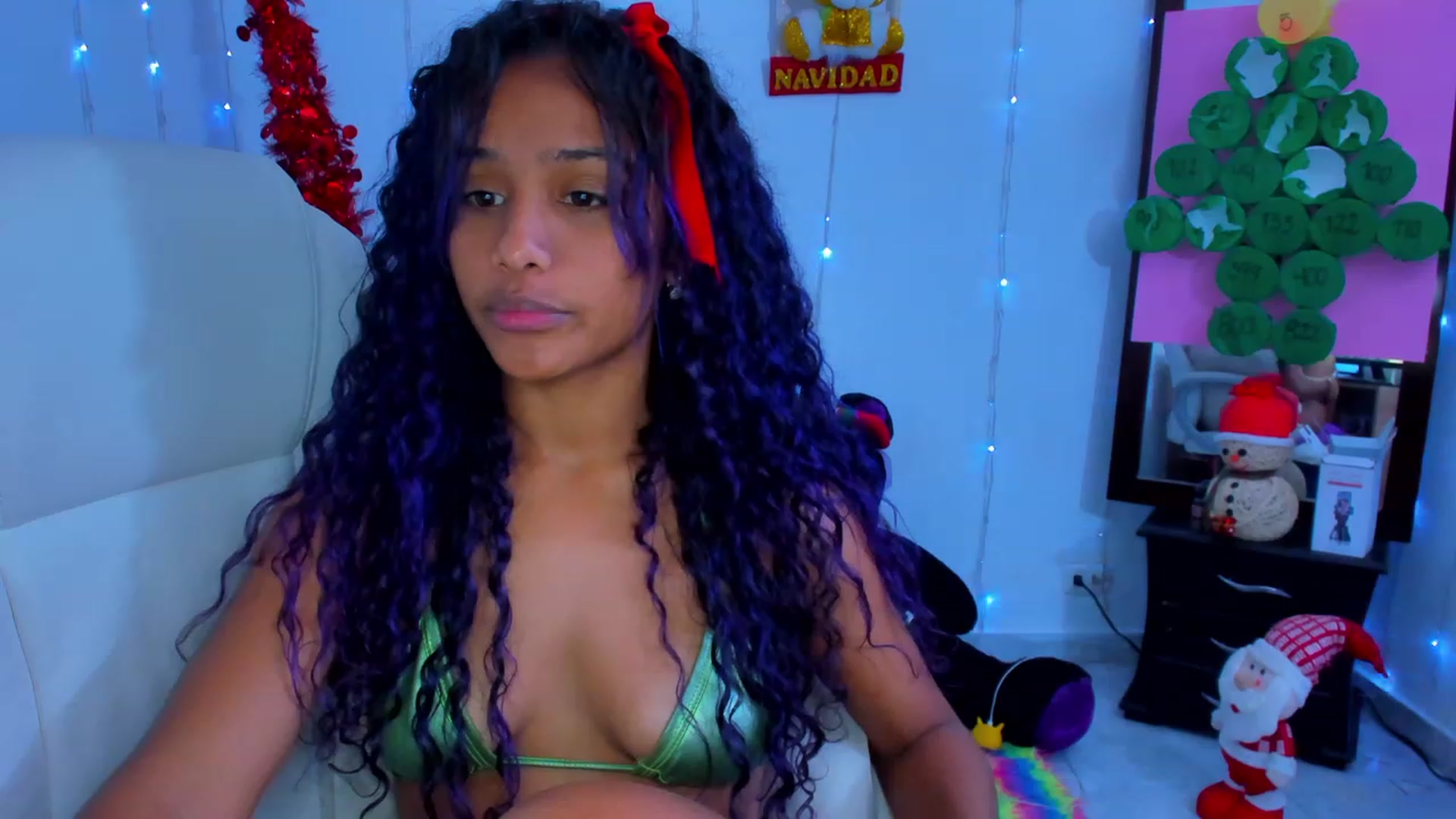 Gallery image thumbnail from Violet_Fit's myfreecams stream on, 12/28/2022, 14:03 image 15 of 20