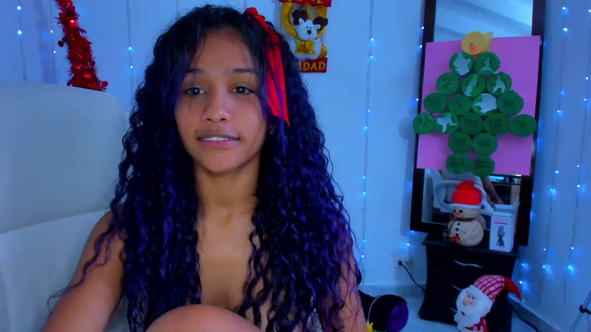 Gallery image thumbnail from Violet_Fit's myfreecams stream on, 12/28/2022, 14:03 image 9 of 20
