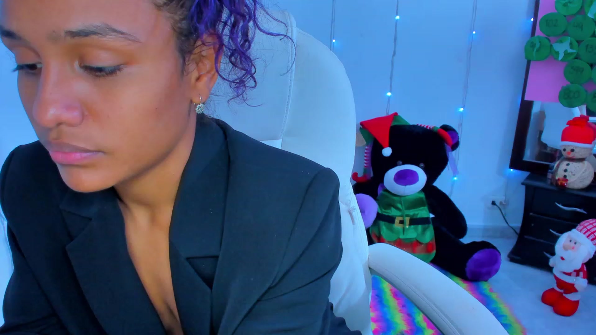 Gallery image thumbnail from Violet_Fit's myfreecams stream on, 12/31/2022, 16:59 image 12 of 20