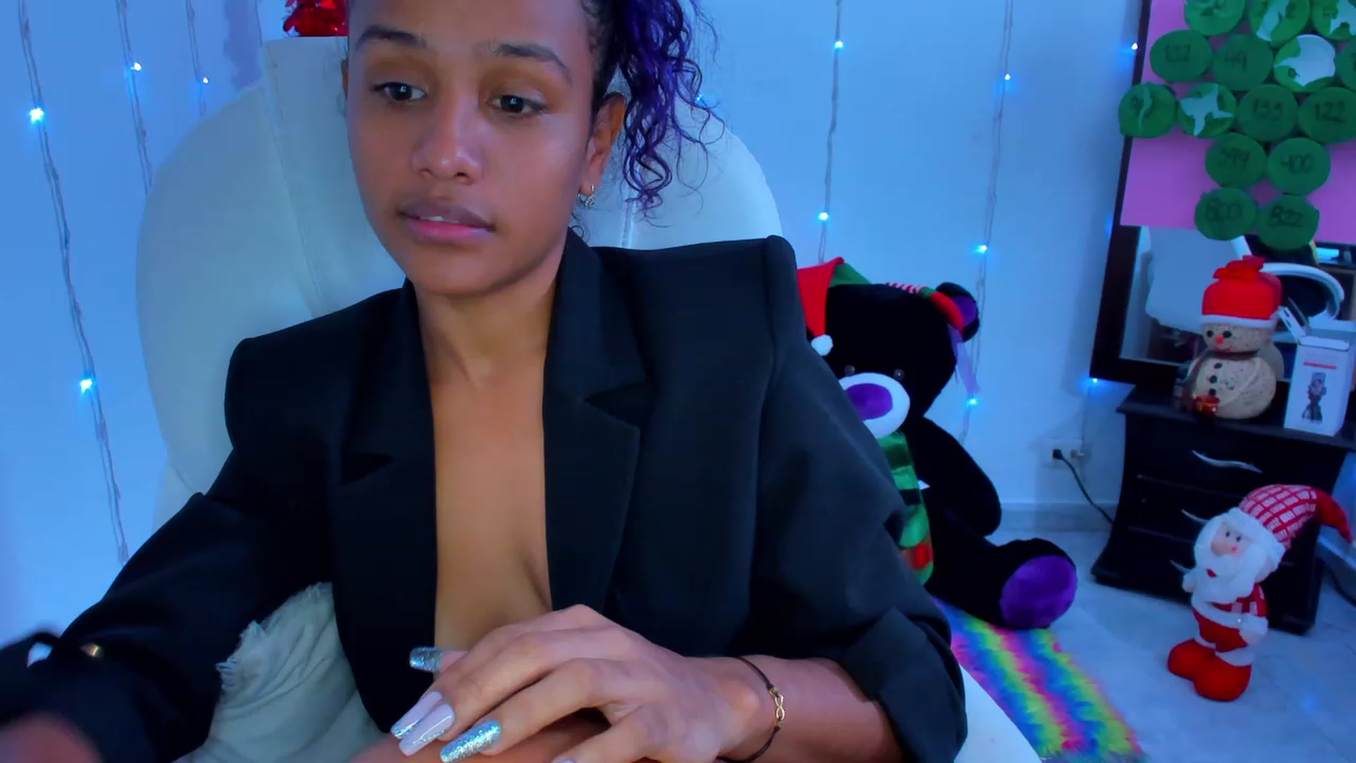 Gallery image thumbnail from Violet_Fit's myfreecams stream on, 12/31/2022, 16:59 image 13 of 20