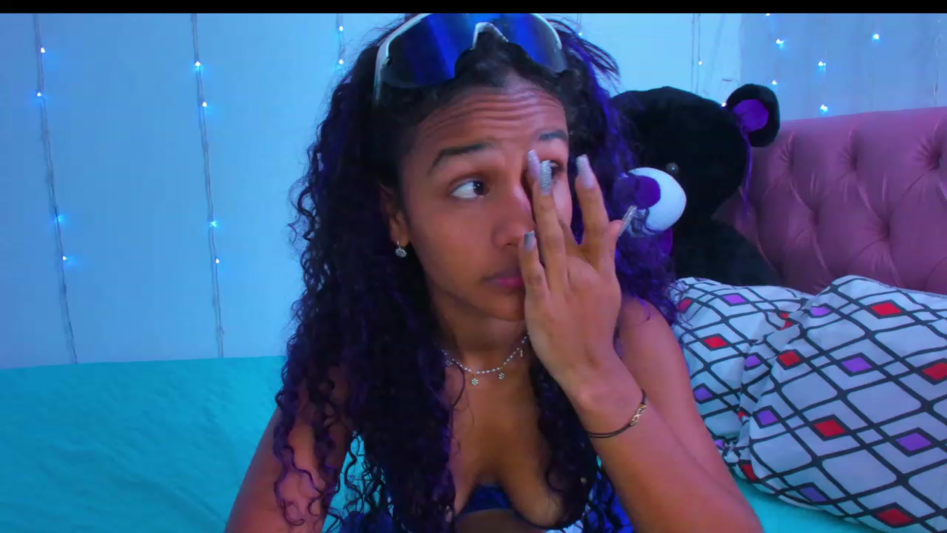Gallery image thumbnail from Violet_Fit's myfreecams stream on, 01/16/2023, 15:08 image 8 of 20