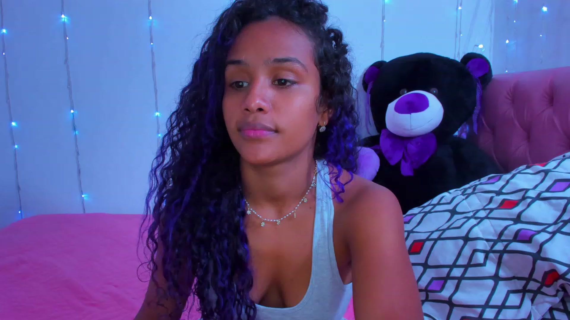 Gallery image thumbnail from Violet_Fit's myfreecams stream on, 01/17/2023, 15:04 image 5 of 20