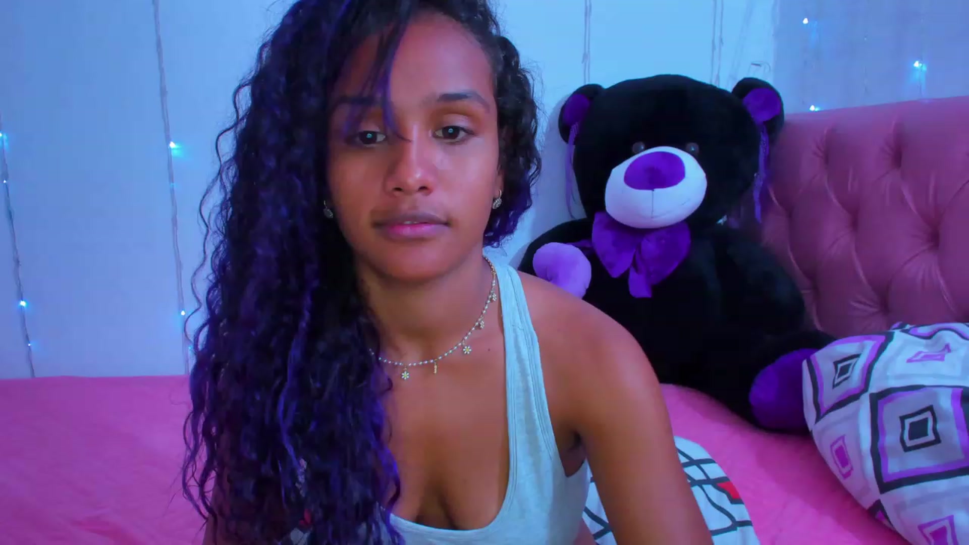 Gallery image thumbnail from Violet_Fit's myfreecams stream on, 01/17/2023, 15:04 image 20 of 20