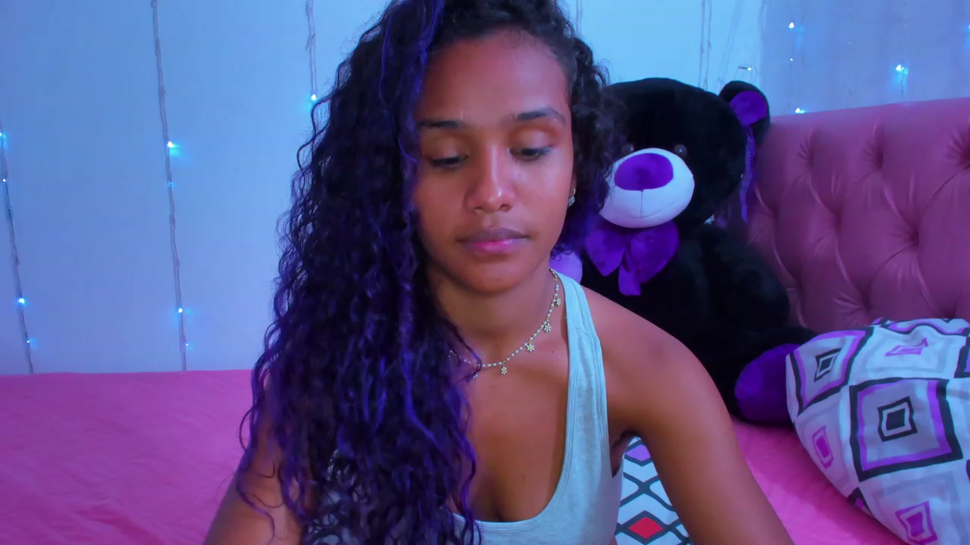 Gallery image thumbnail from Violet_Fit's myfreecams stream on, 01/17/2023, 15:04 image 19 of 20