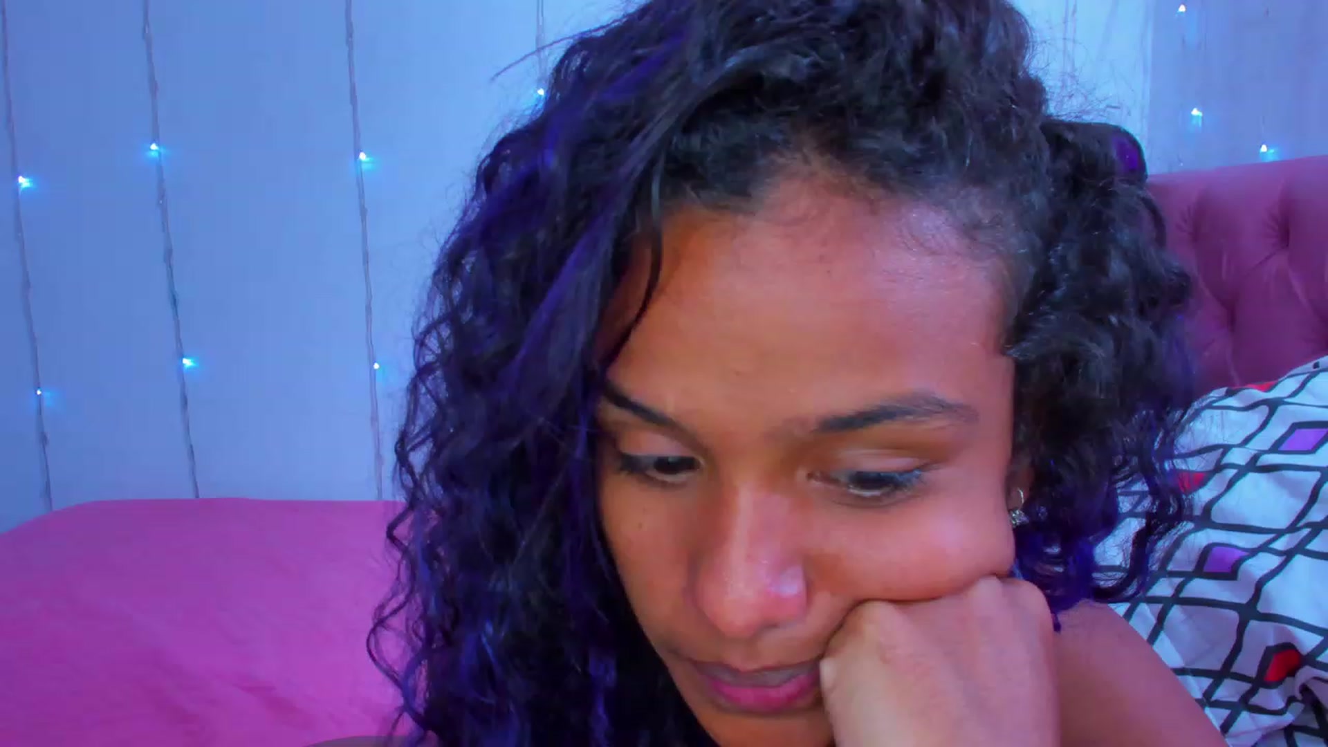 Gallery image thumbnail from Violet_Fit's myfreecams stream on, 01/17/2023, 15:04 image 8 of 20
