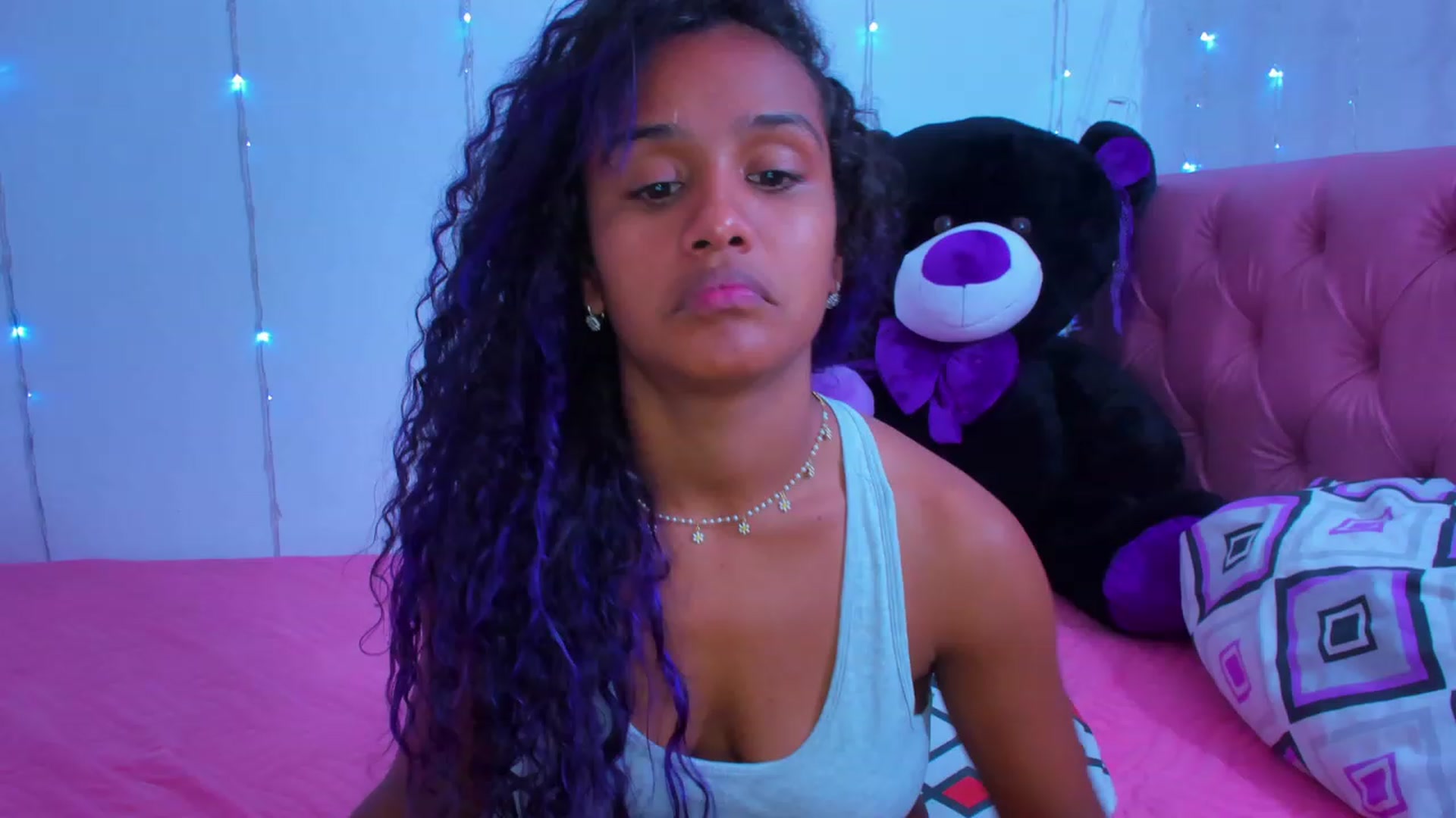 Gallery image thumbnail from Violet_Fit's myfreecams stream on, 01/17/2023, 15:04 image 18 of 20