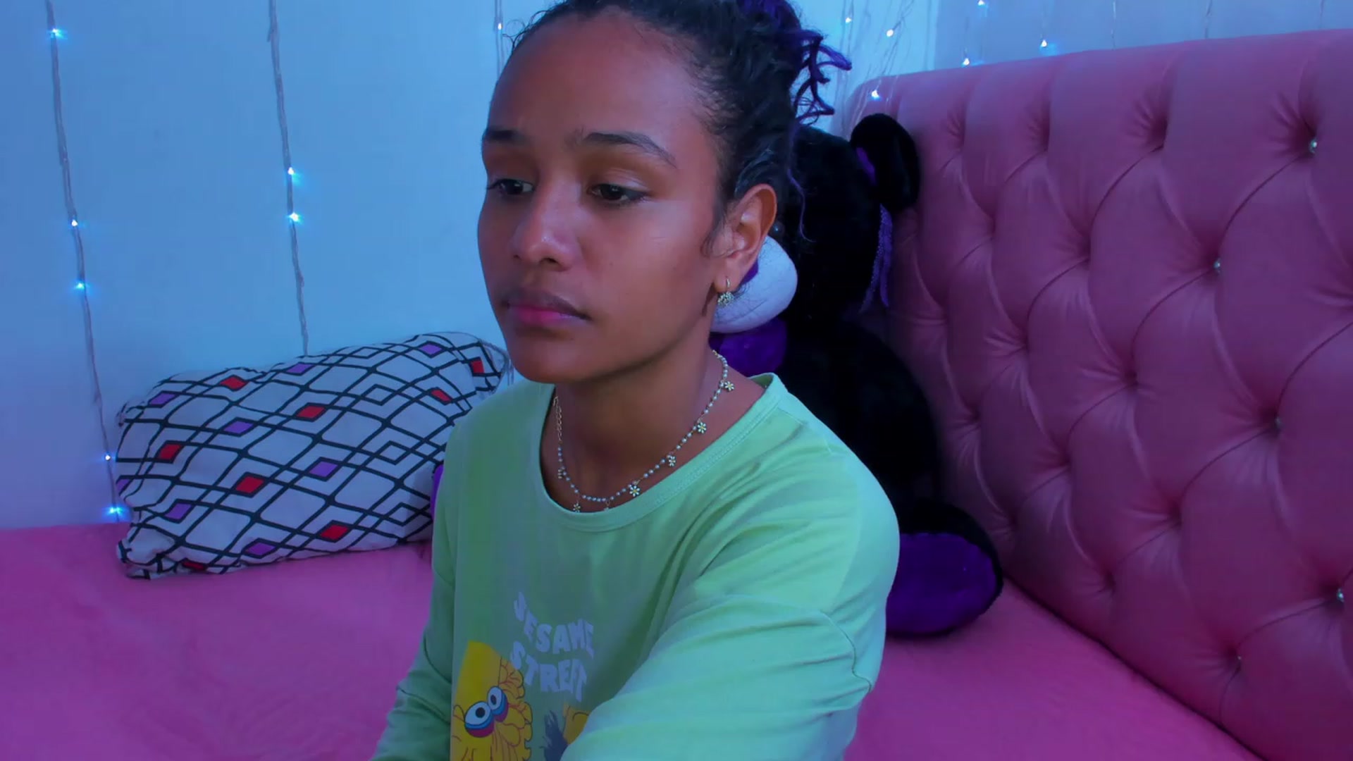 Gallery image thumbnail from Violet_Fit's myfreecams stream on, 01/22/2023, 14:43 image 7 of 20