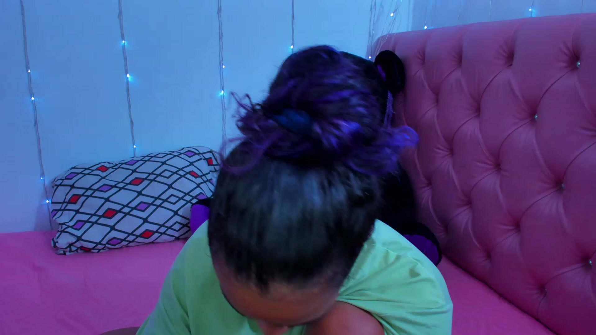 Gallery image thumbnail from Violet_Fit's myfreecams stream on, 01/22/2023, 14:43 image 9 of 20