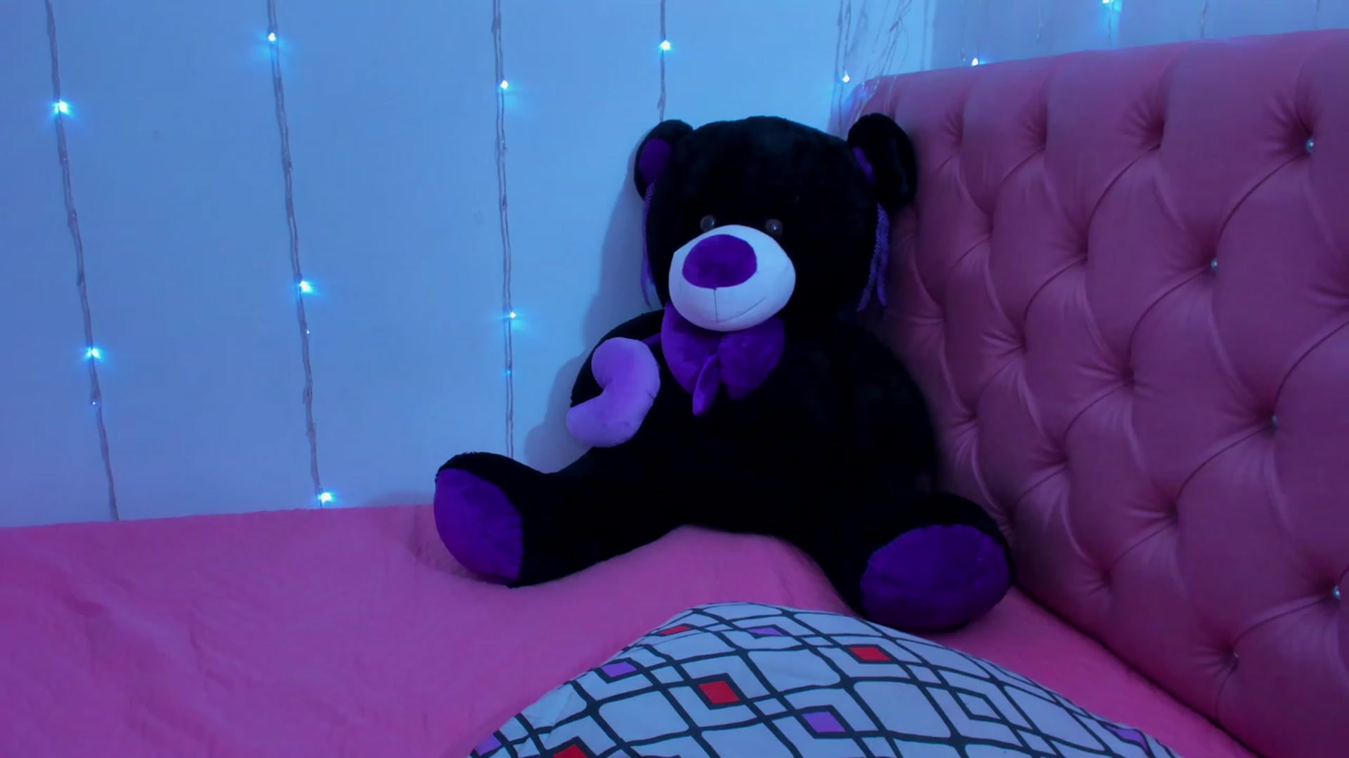 Gallery image thumbnail from Violet_Fit's myfreecams stream on, 01/22/2023, 14:43 image 15 of 20