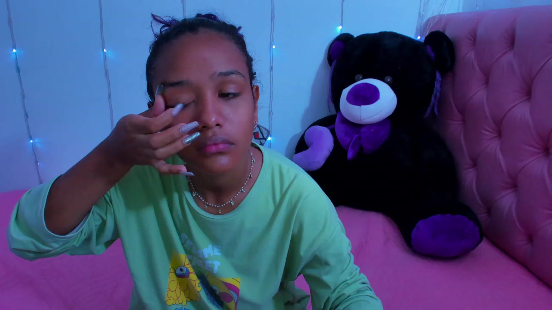 Gallery image thumbnail from Violet_Fit's myfreecams stream on, 01/22/2023, 14:43 image 4 of 20