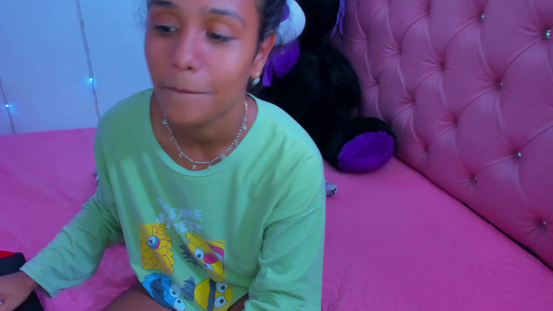 Gallery image thumbnail from Violet_Fit's myfreecams stream on, 01/22/2023, 15:31 image 16 of 20