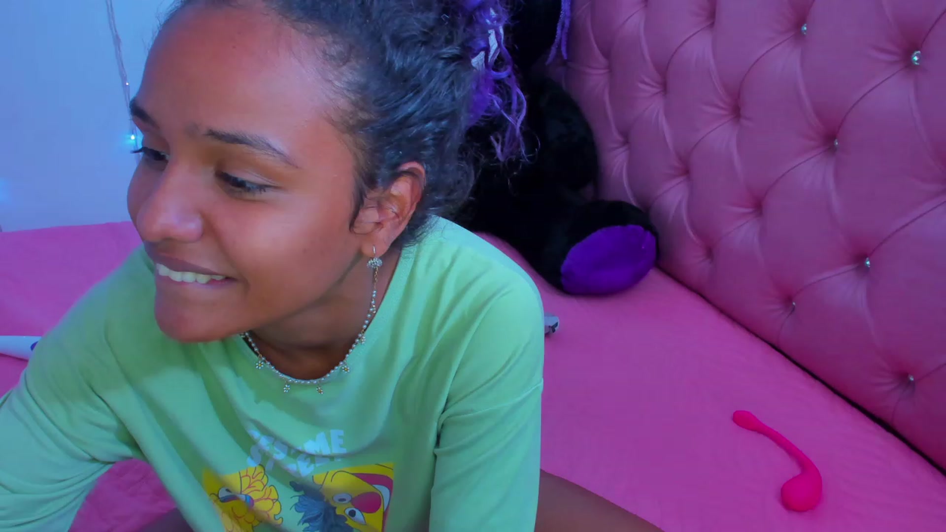 Gallery image thumbnail from Violet_Fit's myfreecams stream on, 01/22/2023, 15:31 image 15 of 20
