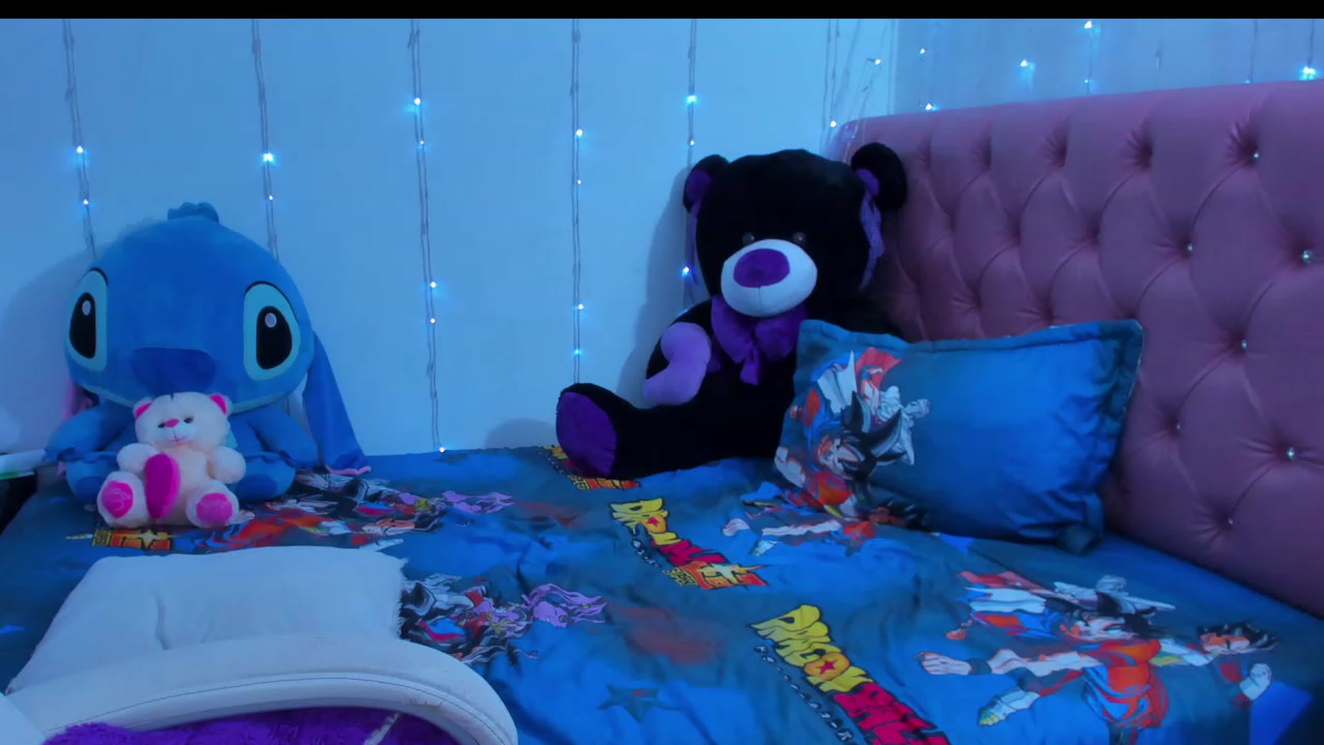 Gallery image thumbnail from Violet_Fit's myfreecams stream on, 02/04/2023, 14:27 image 16 of 20