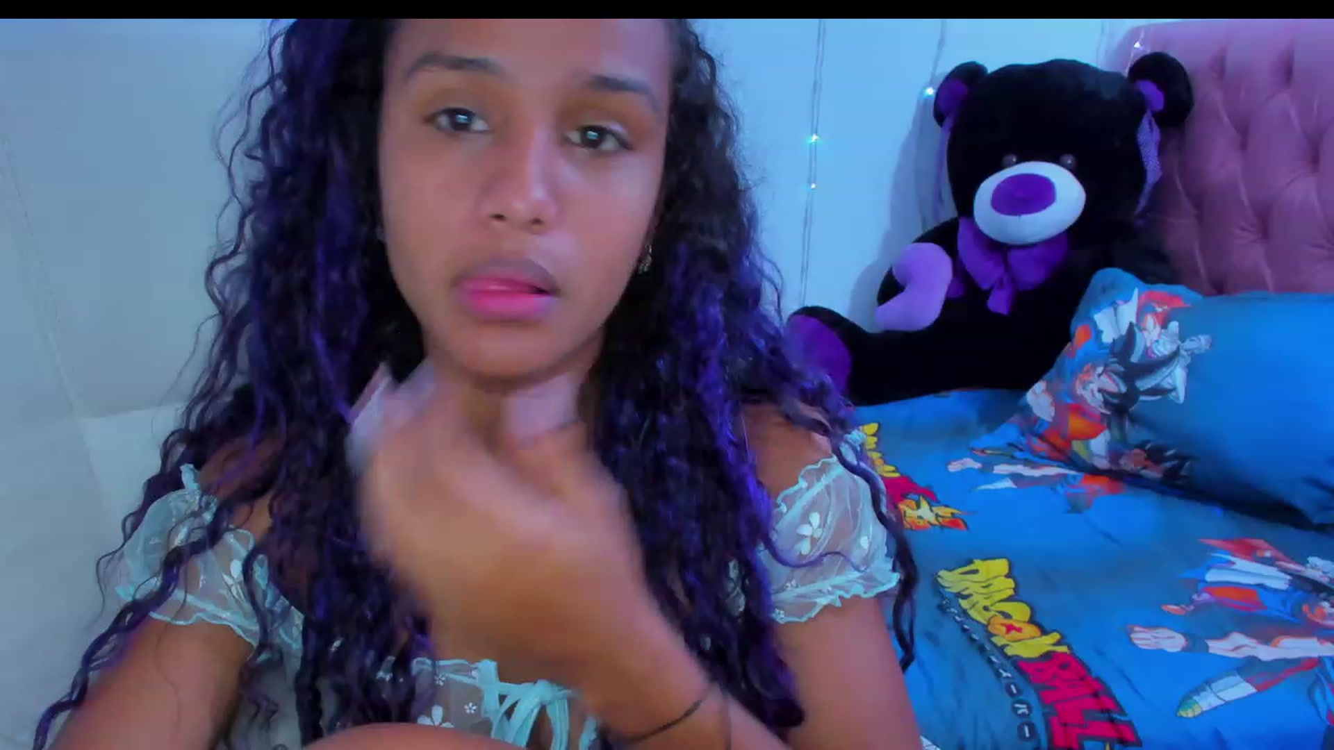 Gallery image thumbnail from Violet_Fit's myfreecams stream on, 02/07/2023, 13:51 image 14 of 20