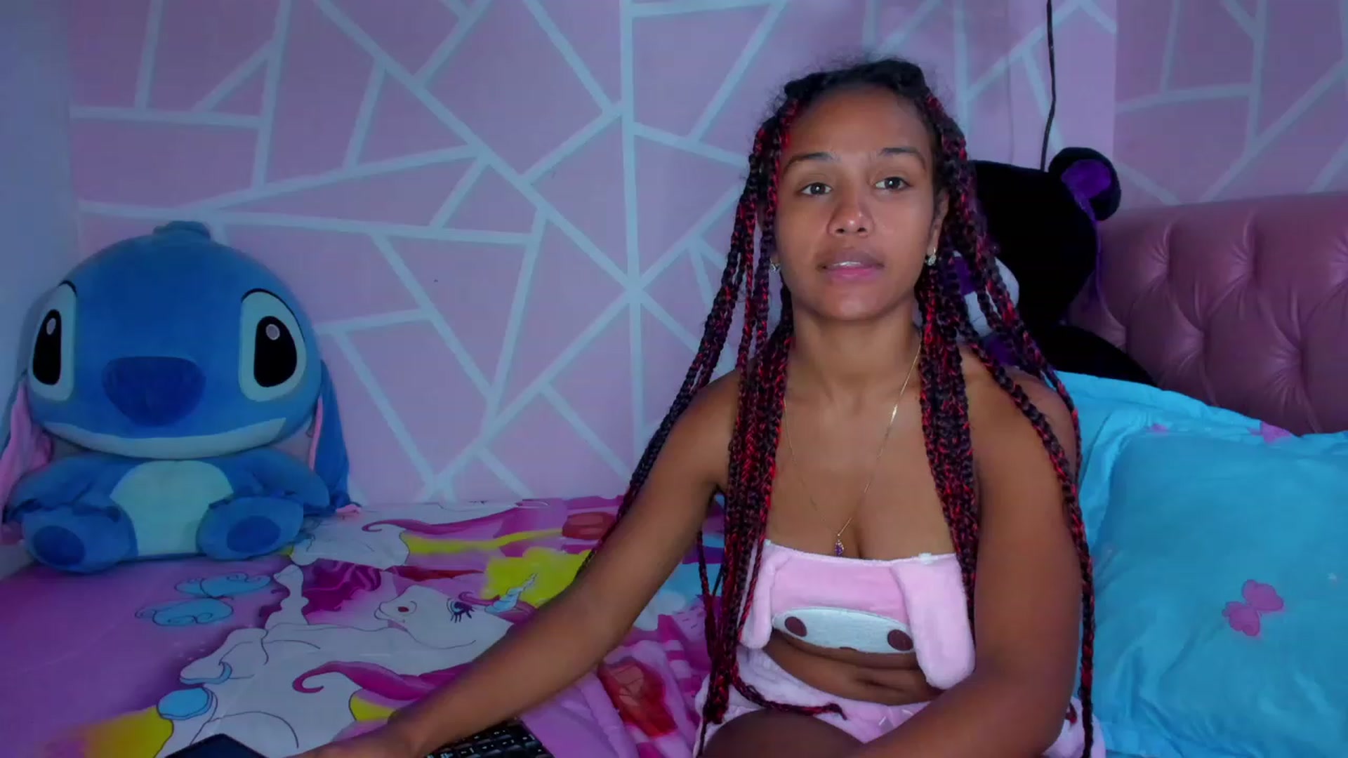 Gallery image thumbnail from Violet_Fit's myfreecams stream on, 04/13/2023, 12:37 image 18 of 20
