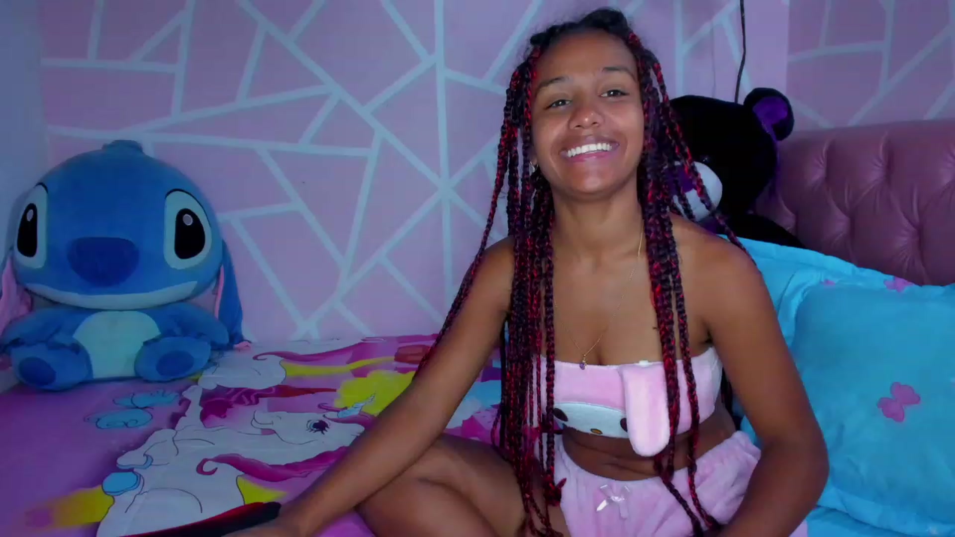 Gallery image thumbnail from Violet_Fit's myfreecams stream on, 04/13/2023, 12:37 image 2 of 20