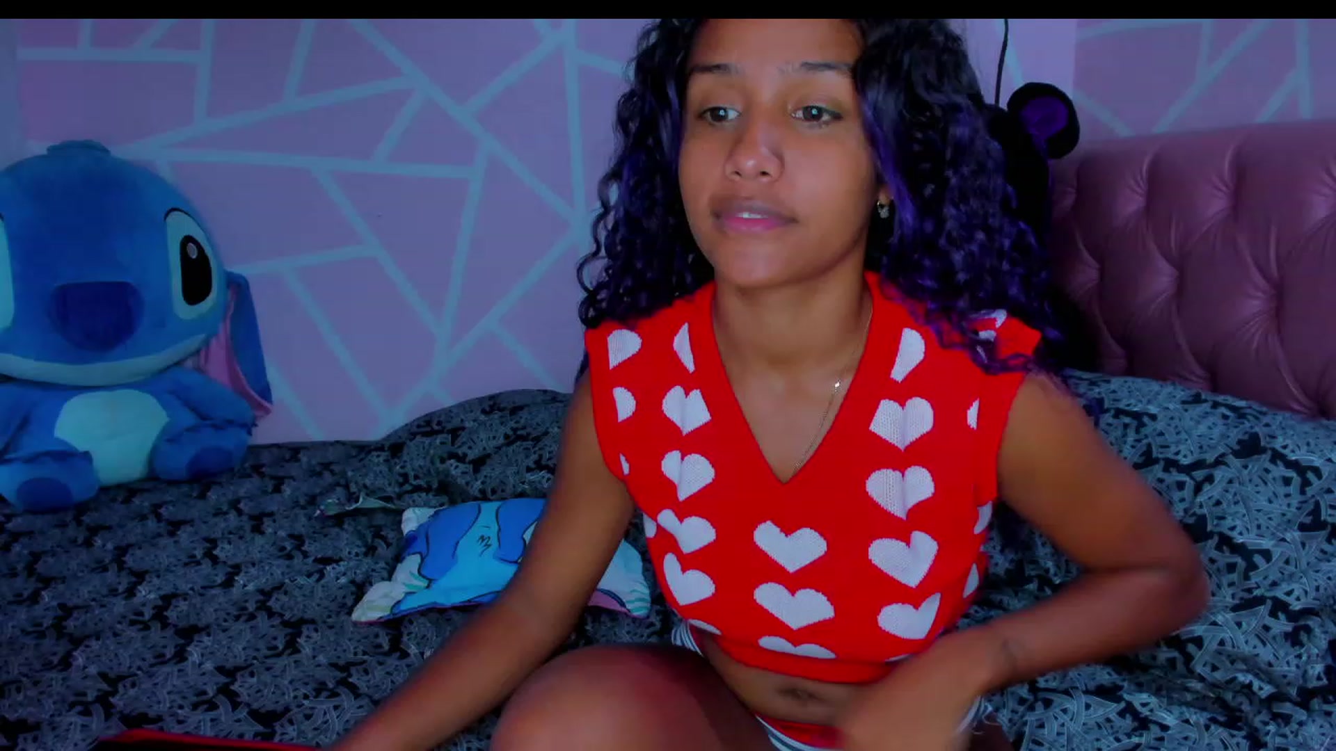 Gallery image thumbnail from Violet_Fit's myfreecams stream on, 04/16/2023, 13:17 image 17 of 20