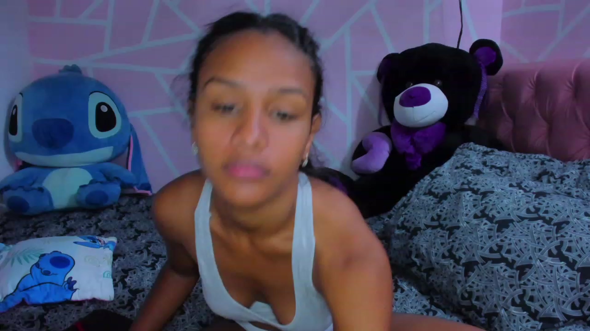 Gallery image thumbnail from Violet_Fit's myfreecams stream on, 04/21/2023, 14:21 image 1 of 20