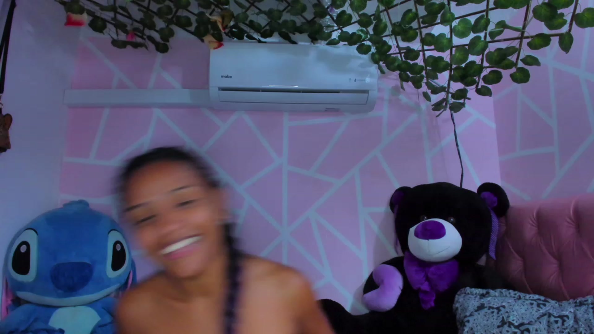 Gallery image thumbnail from Violet_Fit's myfreecams stream on, 04/21/2023, 16:24 image 14 of 20