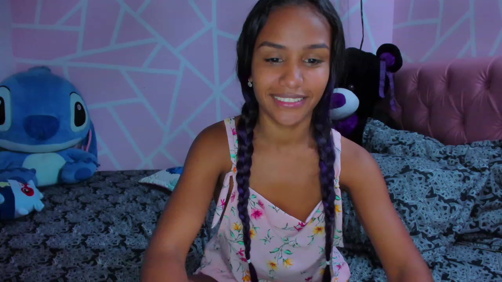 Gallery image thumbnail from Violet_Fit's myfreecams stream on, 04/22/2023, 13:46 image 13 of 20