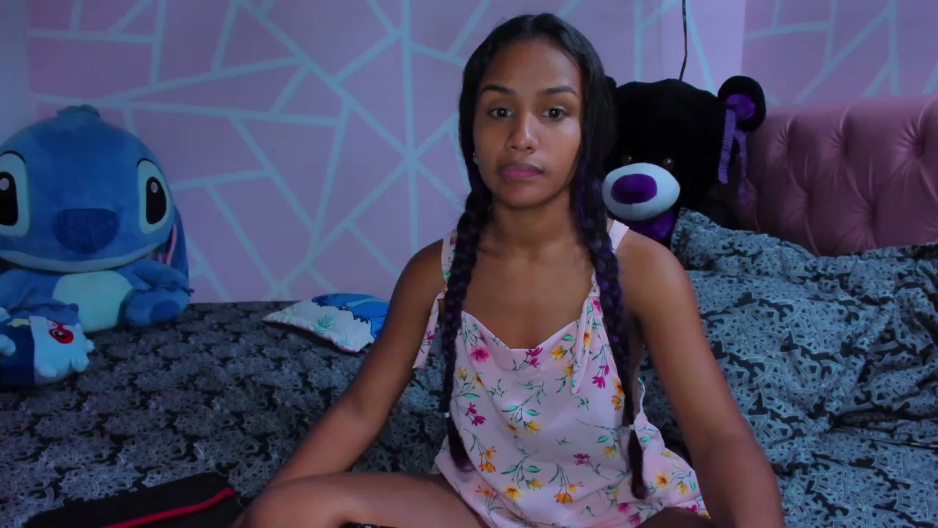 Gallery image thumbnail from Violet_Fit's myfreecams stream on, 04/22/2023, 13:46 image 18 of 20