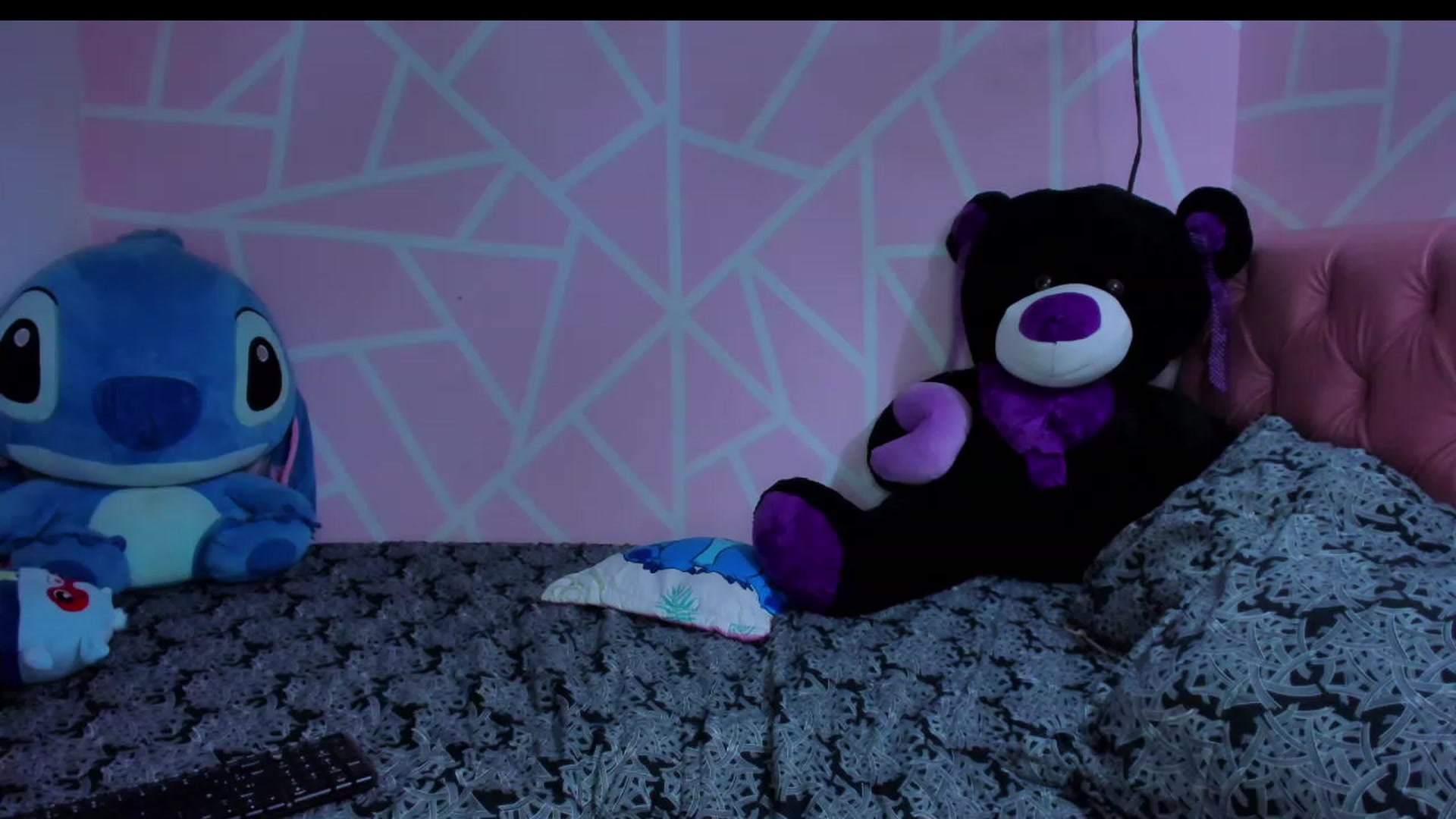 Gallery image thumbnail from Violet_Fit's myfreecams stream on, 04/23/2023, 12:13 image 9 of 20