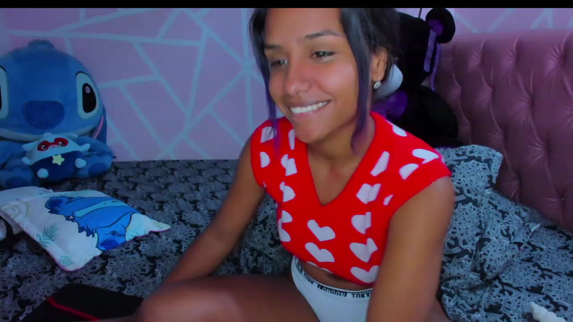 Gallery image thumbnail from Violet_Fit's myfreecams stream on, 04/26/2023, 15:26 image 3 of 20