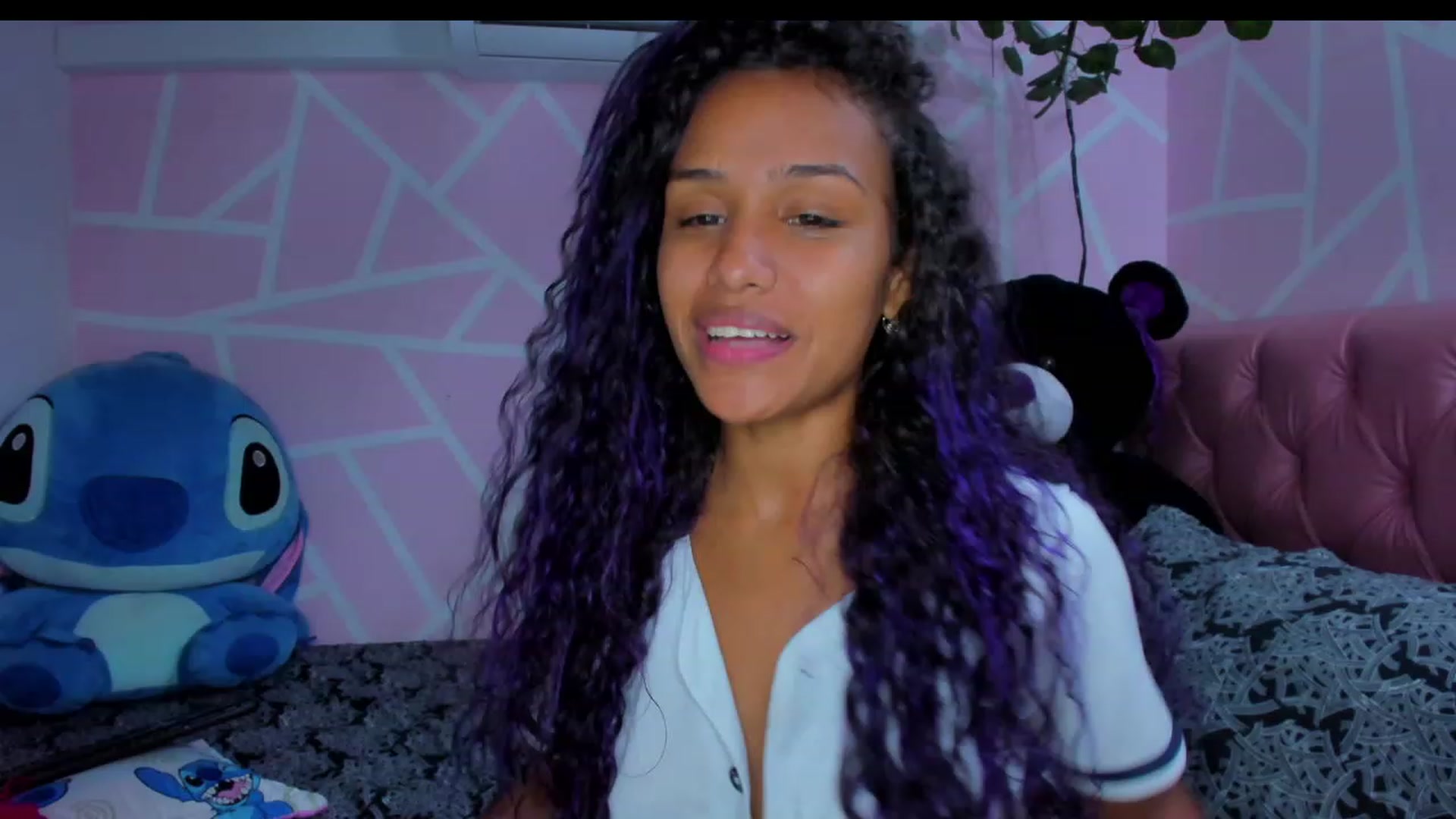 Gallery image thumbnail from Violet_Fit's myfreecams stream on, 04/27/2023, 13:45 image 6 of 20