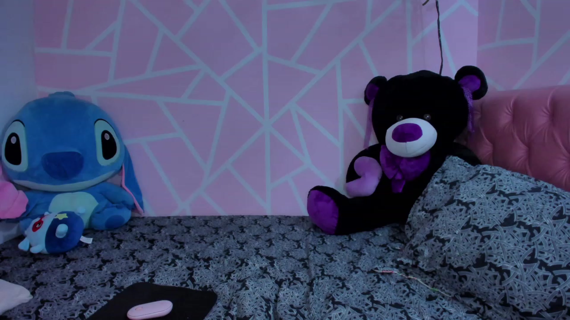 Gallery image thumbnail from Violet_Fit's myfreecams stream on, 04/28/2023, 14:26 image 18 of 20