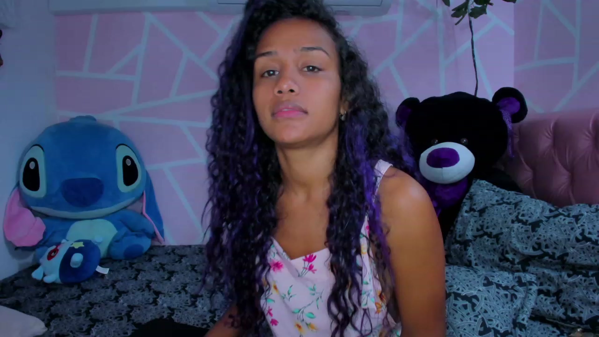 Gallery image thumbnail from Violet_Fit's myfreecams stream on, 04/28/2023, 14:26 image 5 of 20